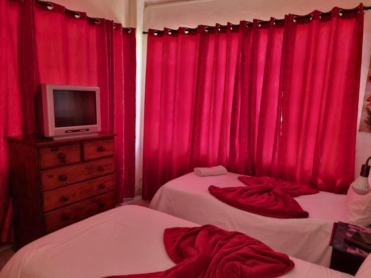 Sondela Bed & Breakfast Aliwal North Exterior photo